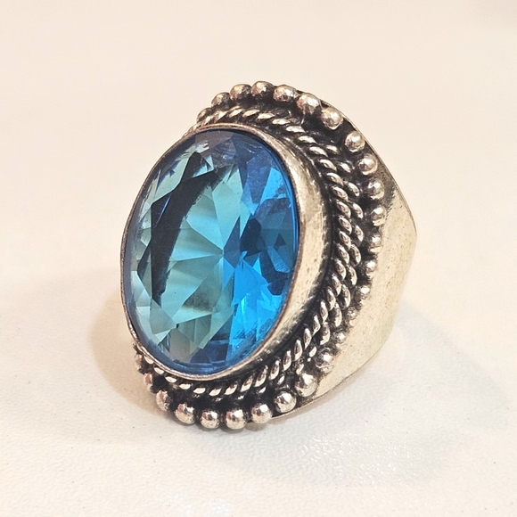 925 Silver Blue Topaz Handmade Ring Size 6.25 - Picture 1 of 7